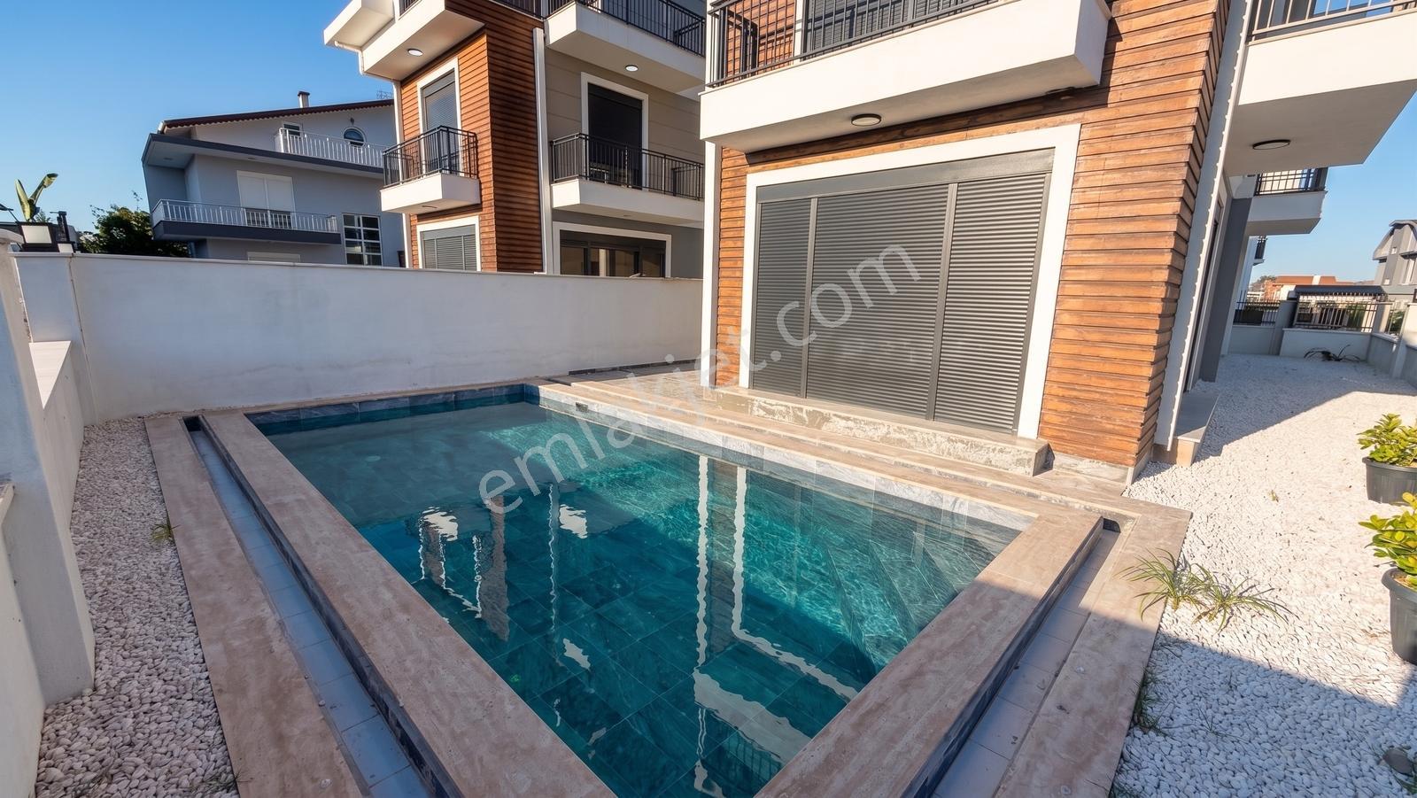 Eşyasız 4+1 Sıfır Müstakil Havuzlu Otoparklı Villa - Görsel 6