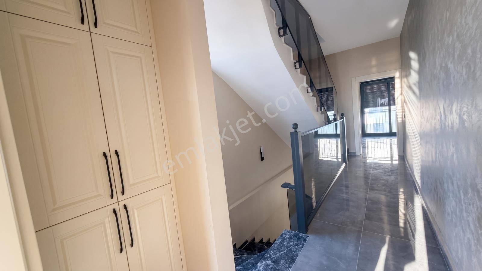 Eşyasız 4+1 Sıfır Müstakil Havuzlu Otoparklı Villa - Görsel 23