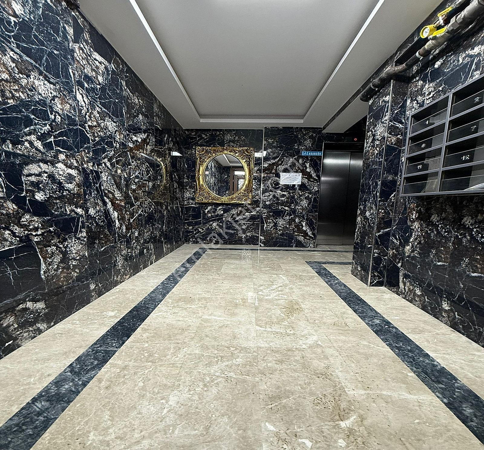 Ataşehir İçerenköy'de Cadde Üzeri K.otoparklı 3+1 Satılık Daire - Görsel 30