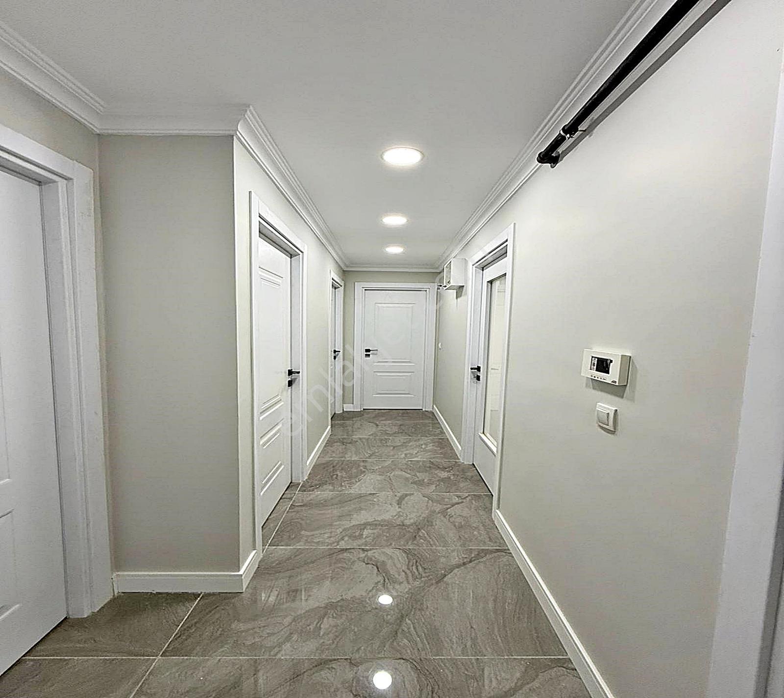 Ataşehir İçerenköy'de Cadde Üzeri K.otoparklı 3+1 Satılık Daire - Görsel 16