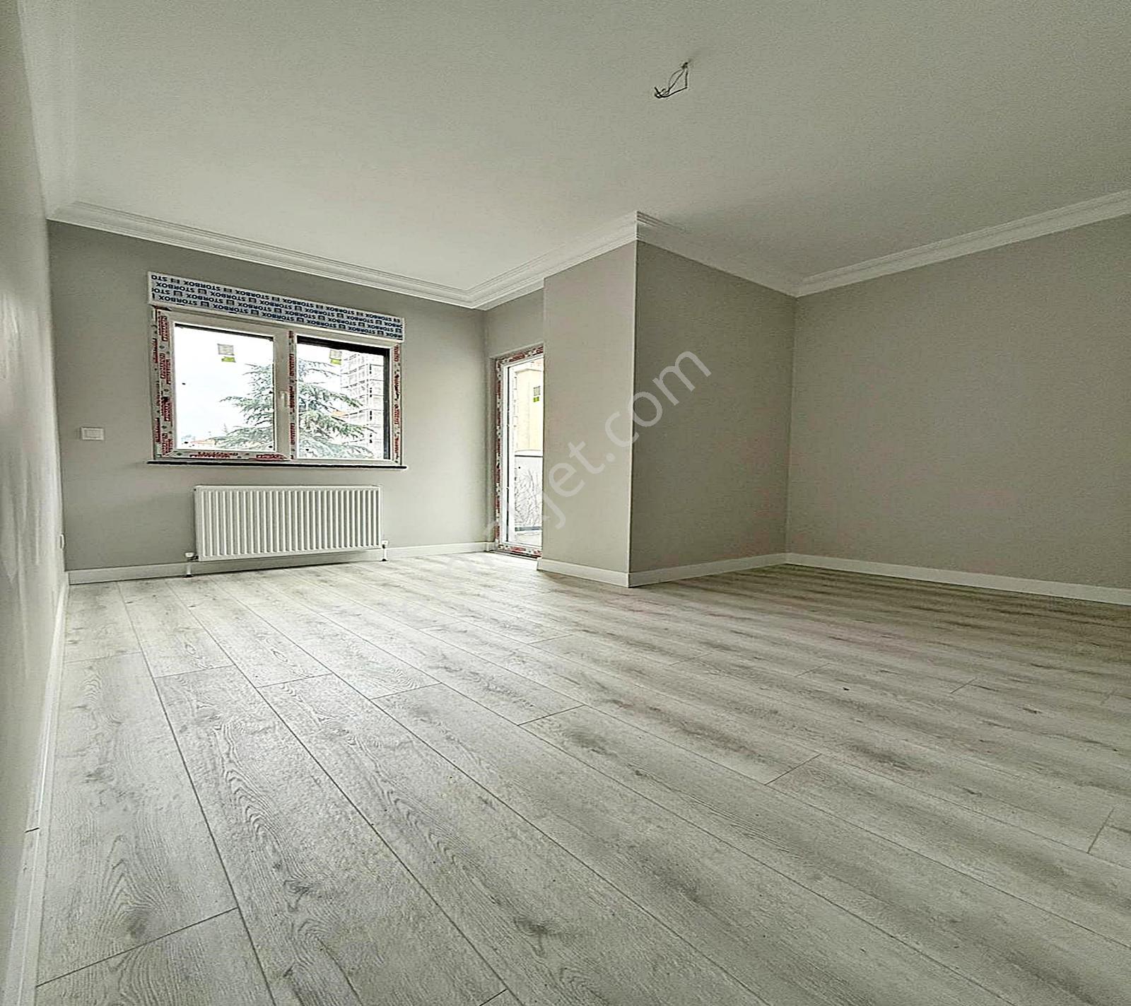 Ataşehir İçerenköy'de Cadde Üzeri K.otoparklı 3+1 Satılık Daire - Görsel 14