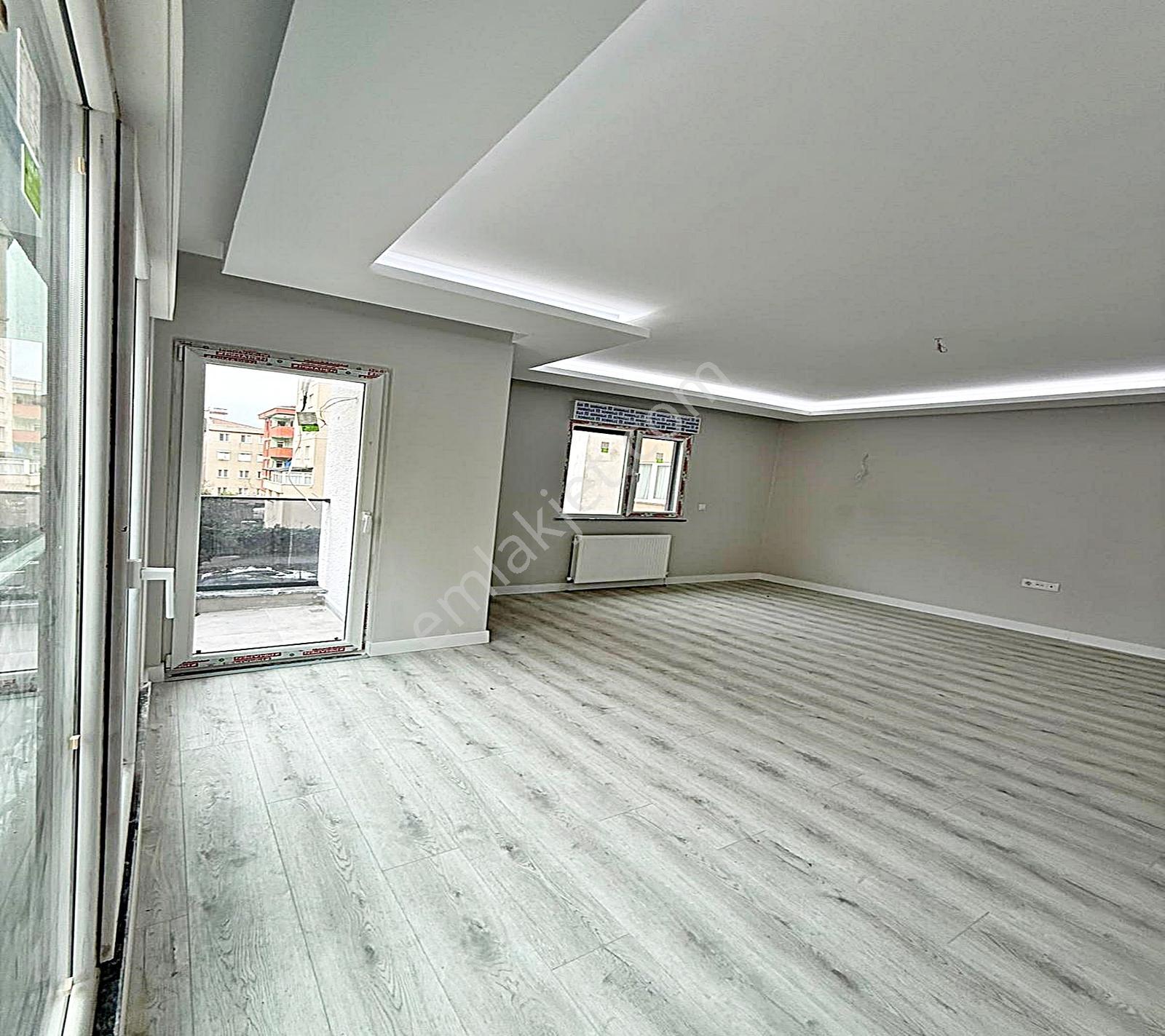 Ataşehir İçerenköy'de Cadde Üzeri K.otoparklı 3+1 Satılık Daire - Görsel 5