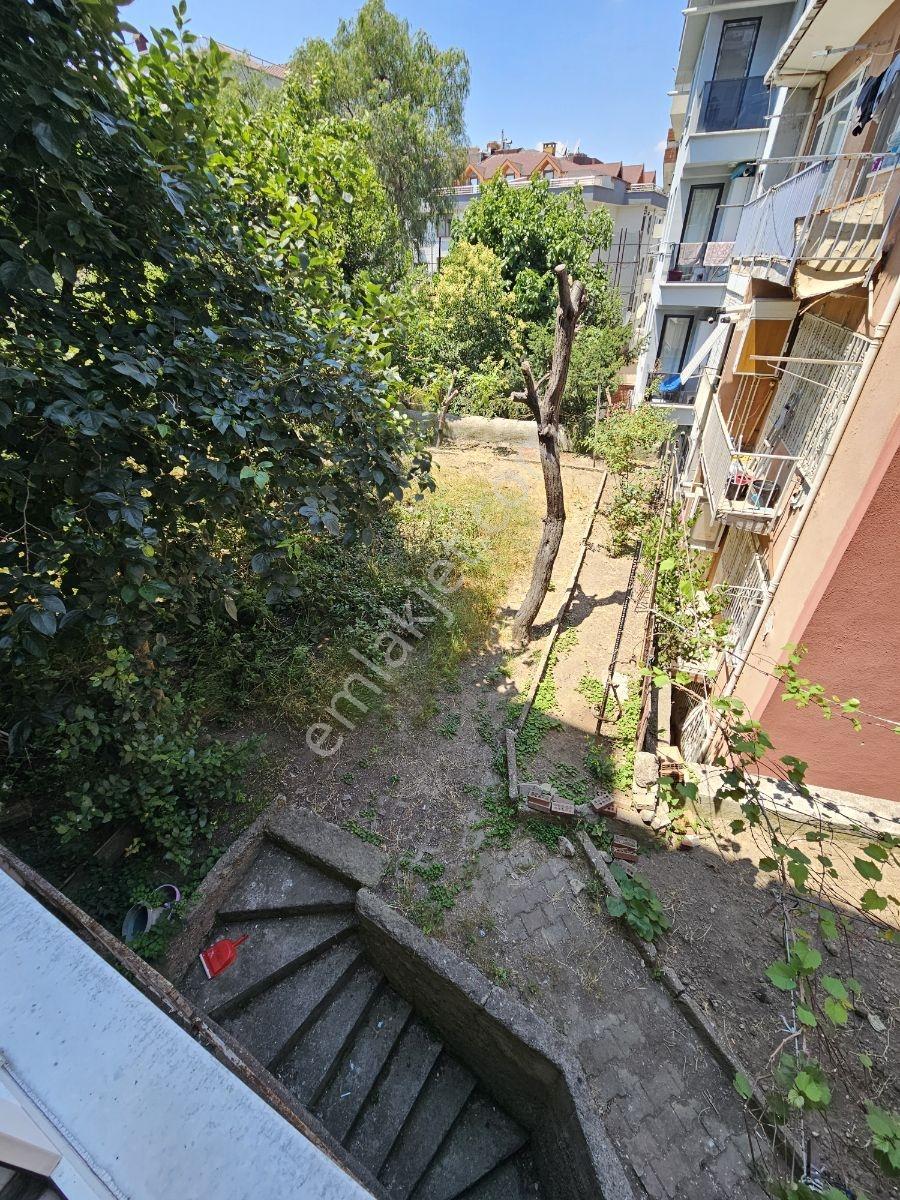 Üsküdar Mahmut Hüdai Türbesine Çok Yakın 1. Kat Balkonlu 2+1 - Görsel 14