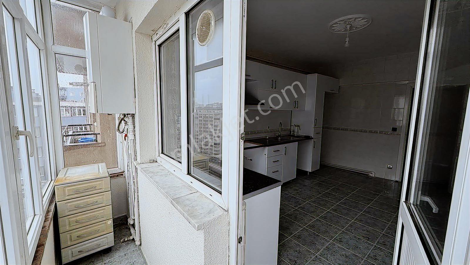 Re/max Hedef'ten Adnan Kahveci Metrobüse Yakın Kiralık Daire - Görsel 6