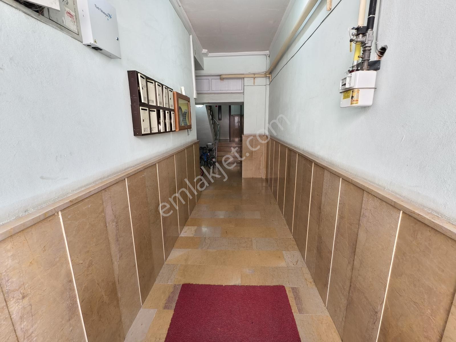 Pera'dan Gaffar Okan Cad. Otoparklı Arakat Kiralık 3+1 Daire - Görsel 2