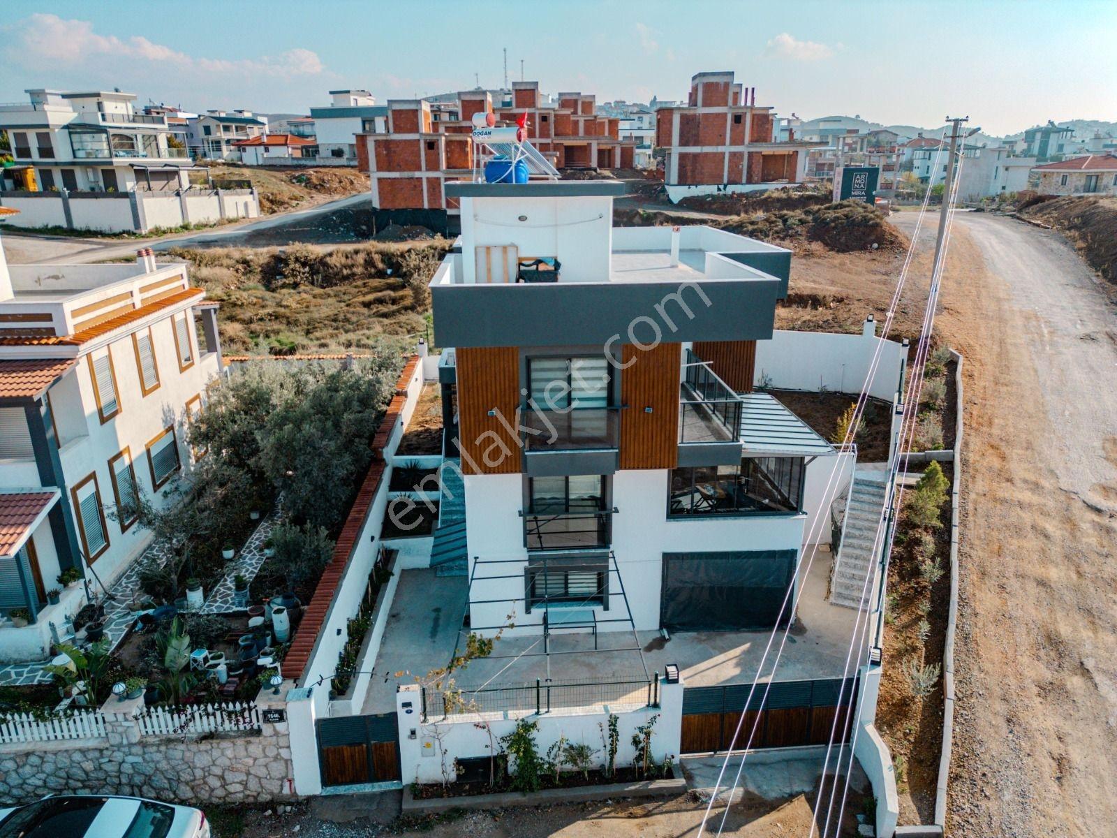 Akarca'da Huzurlu Yaşamı Konforla Buluşturan Özel Tripleks Villa - Görsel 2