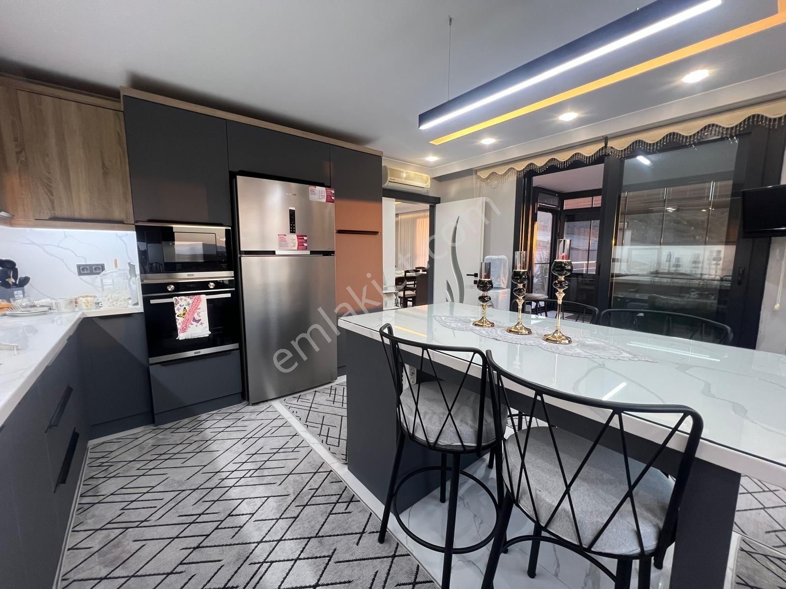 Akarca'da Huzurlu Yaşamı Konforla Buluşturan Özel Tripleks Villa - Görsel 30