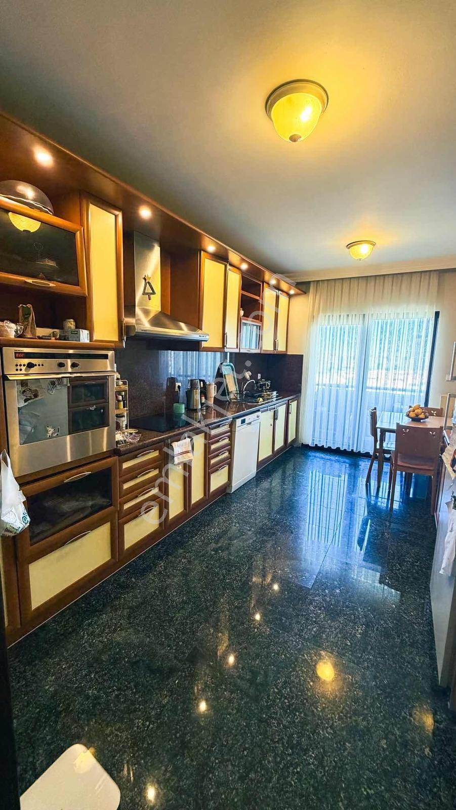 Zirvekent Sitesi 1.etapta 4+1 Mobilyalı 7.kat Manzaralı - Görsel 24