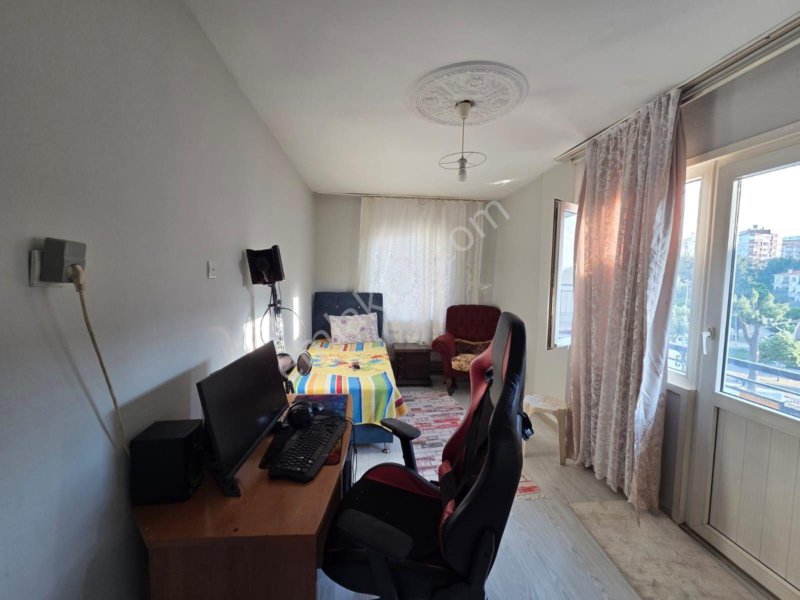 Konak Güneşli Mahlesinde 3+1 135 M2 Otoparklı Satılık Daire - Görsel 13