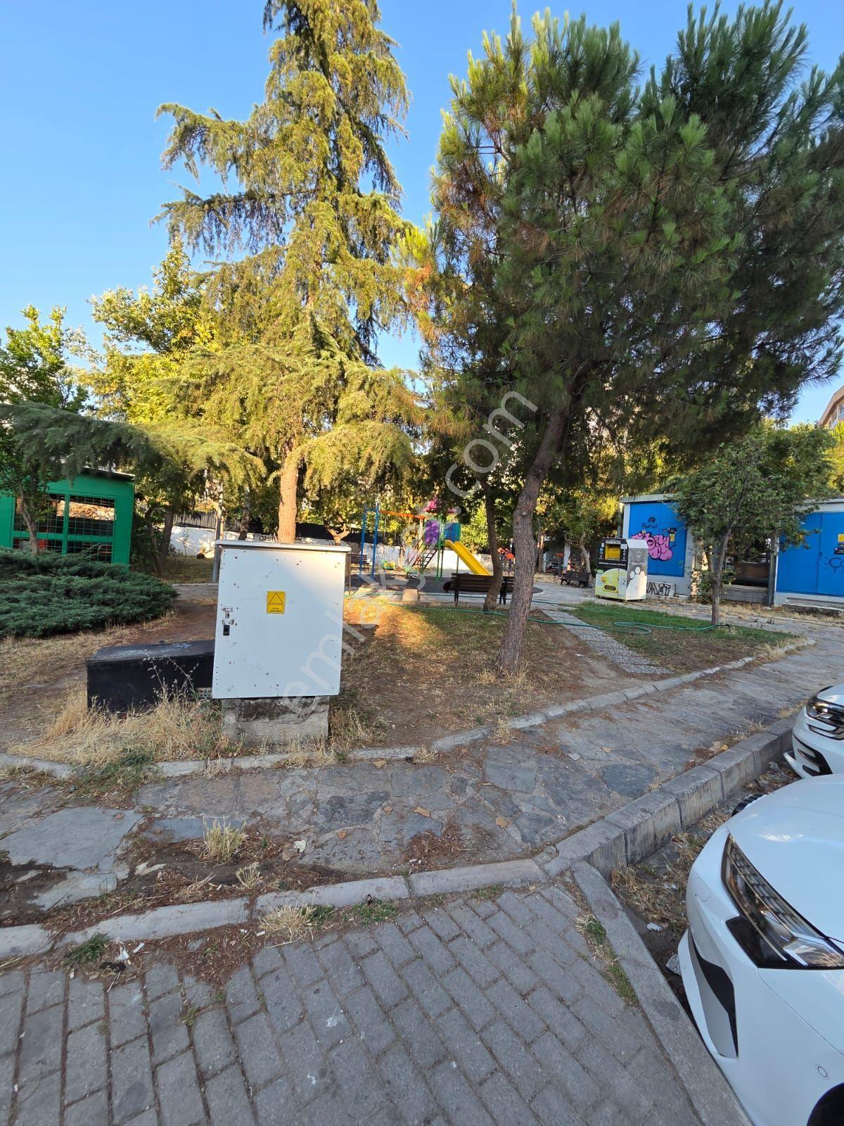 Konak Güneşli Mahlesinde 3+1 135 M2 Otoparklı Satılık Daire - Görsel 7