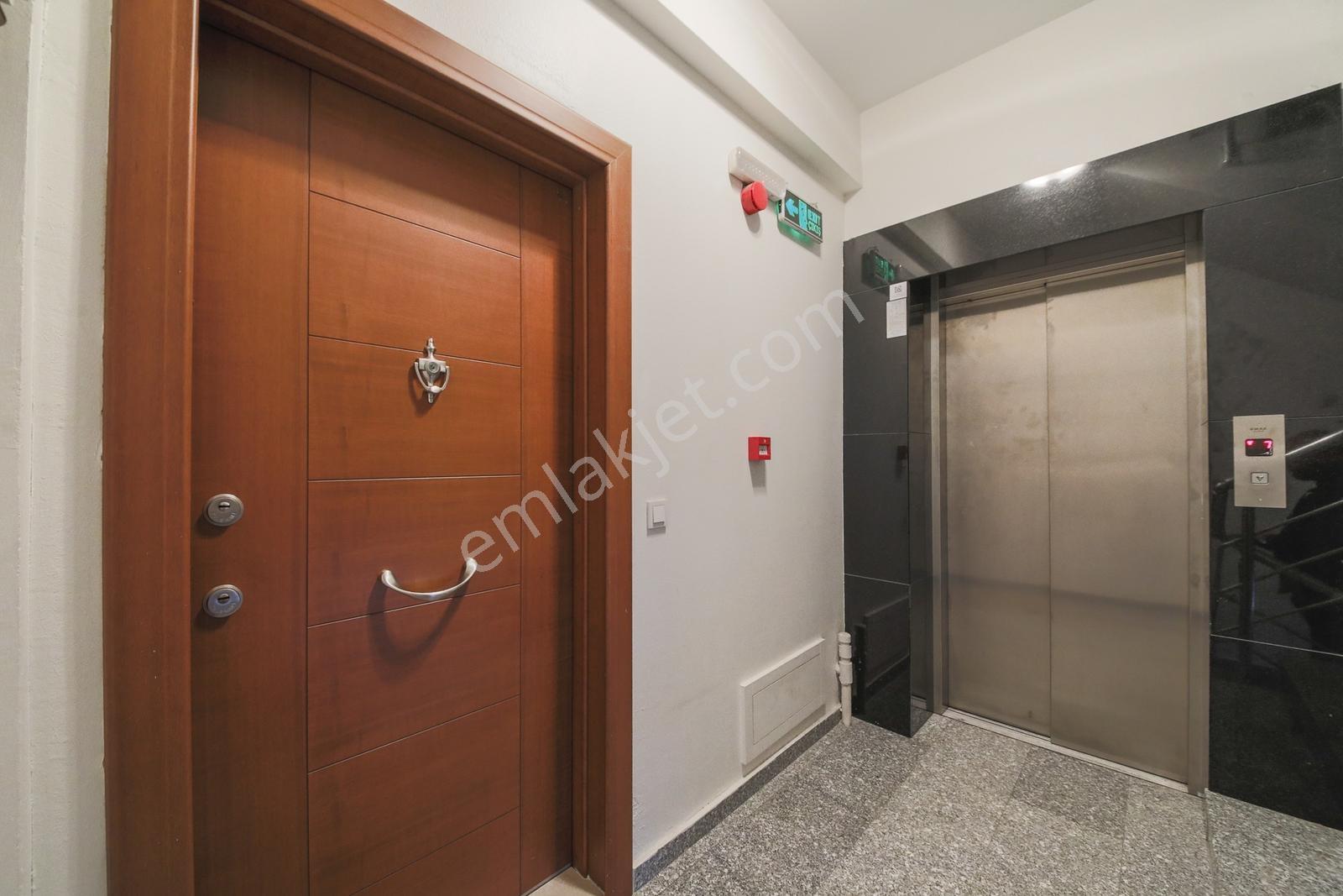 Bostancı Sahilde Deniz Manzaralı Kiralık 4+1 Dubleks Daire - Görsel 17