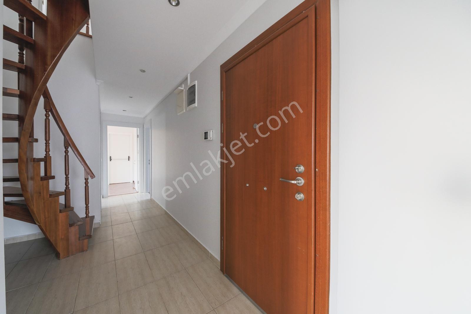 Bostancı Sahilde Deniz Manzaralı Kiralık 4+1 Dubleks Daire - Görsel 44