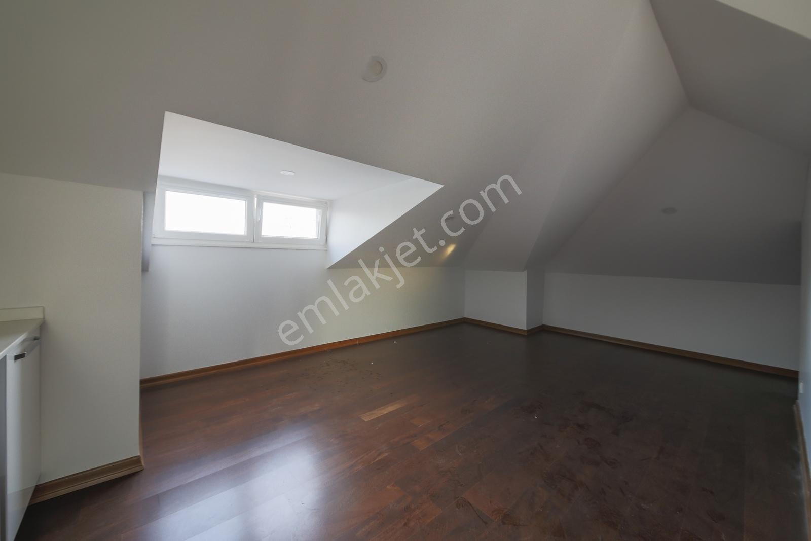 Bostancı Sahilde Deniz Manzaralı Kiralık 4+1 Dubleks Daire - Görsel 25