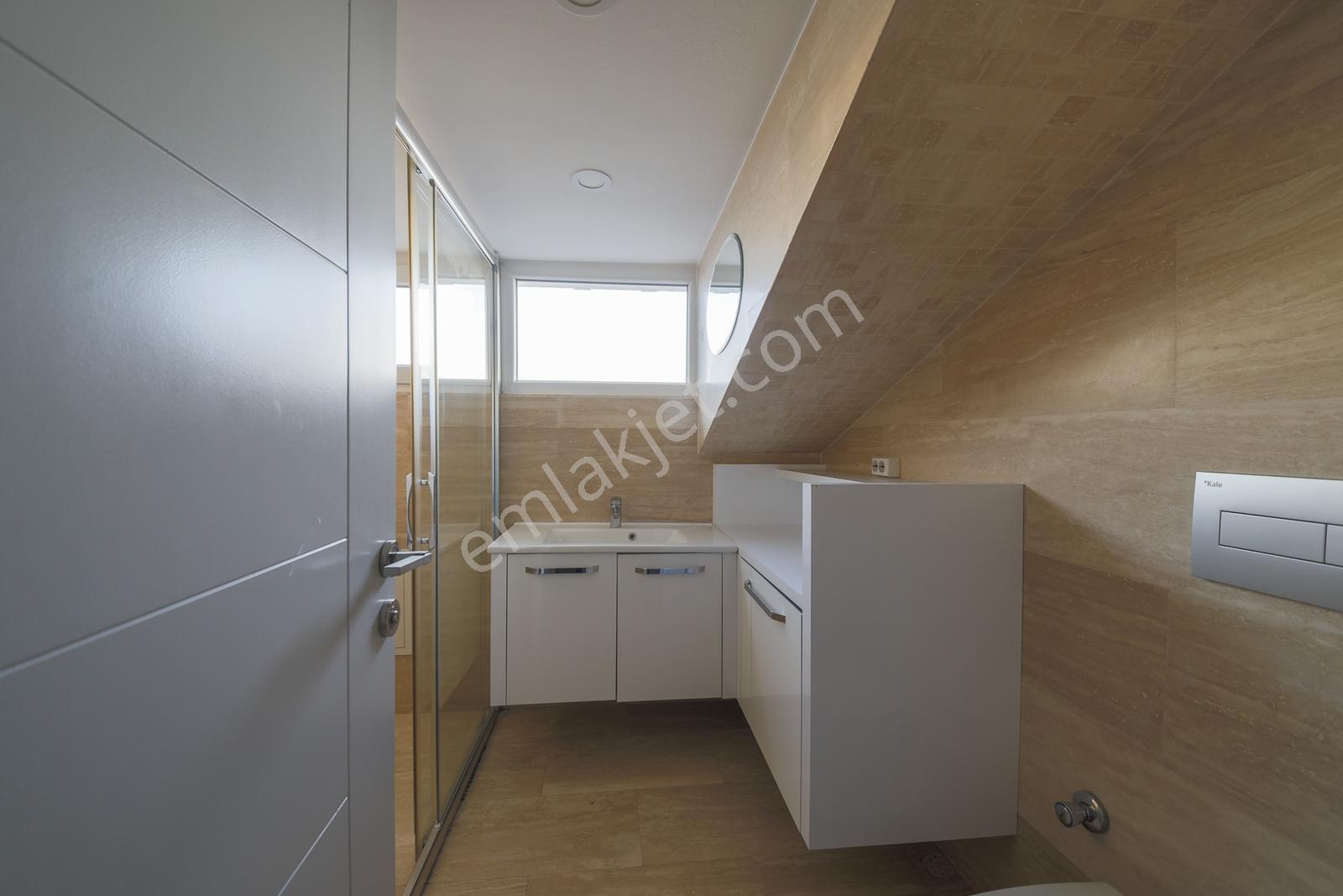 Bostancı Sahilde Deniz Manzaralı Kiralık 4+1 Dubleks Daire - Görsel 26
