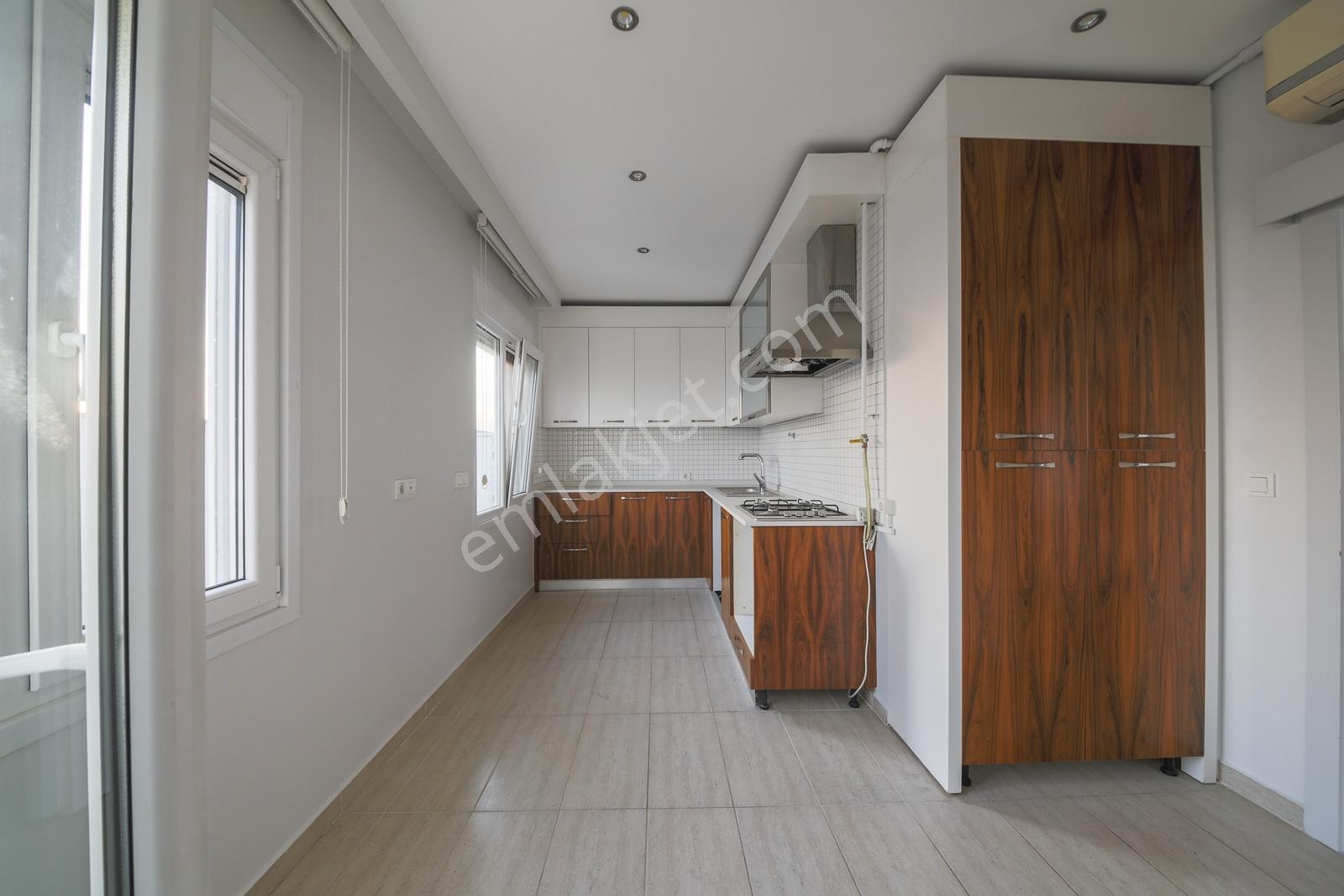 Bostancı Sahilde Deniz Manzaralı Kiralık 4+1 Dubleks Daire - Görsel 52
