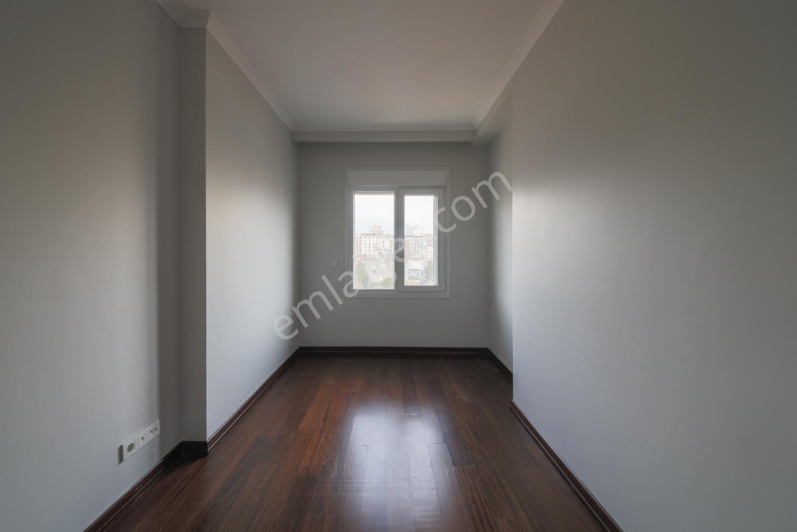Bostancı Sahilde Deniz Manzaralı Kiralık 4+1 Dubleks Daire - Görsel 28