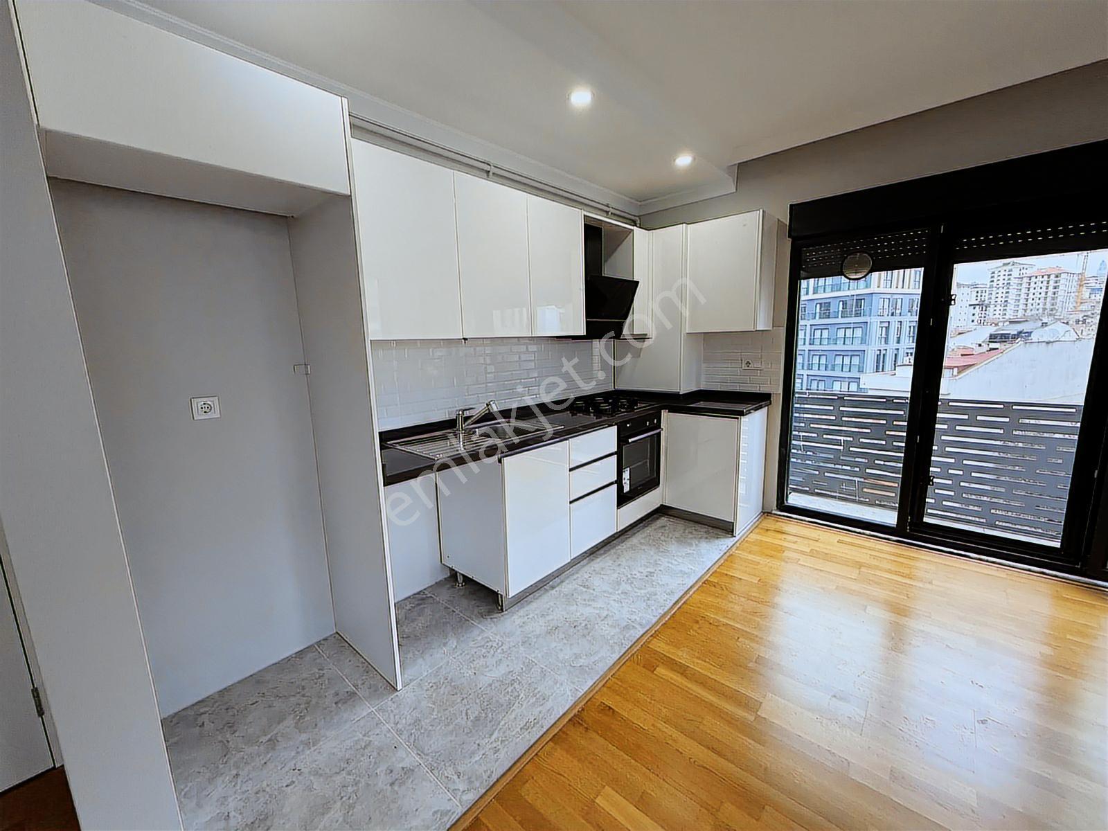 Mutluol Proje'den Bostancı Safir Sitesinde 2+1 Satılık Daire - Görsel 35