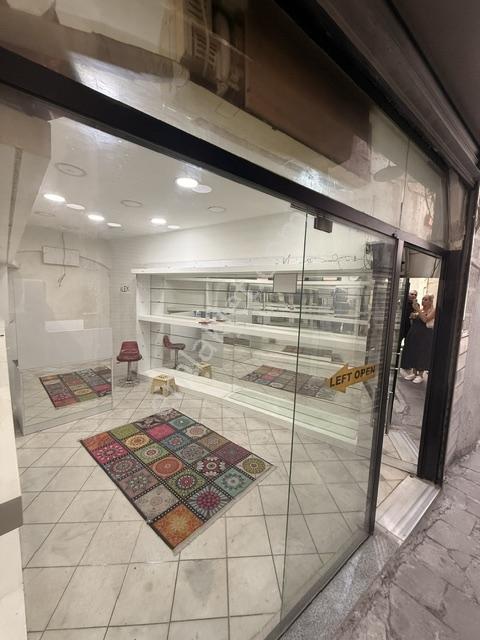 Kapalıçarşı'nın Yanı Başında 50m2 Kiralık Ticari Dükkan - Görsel 6