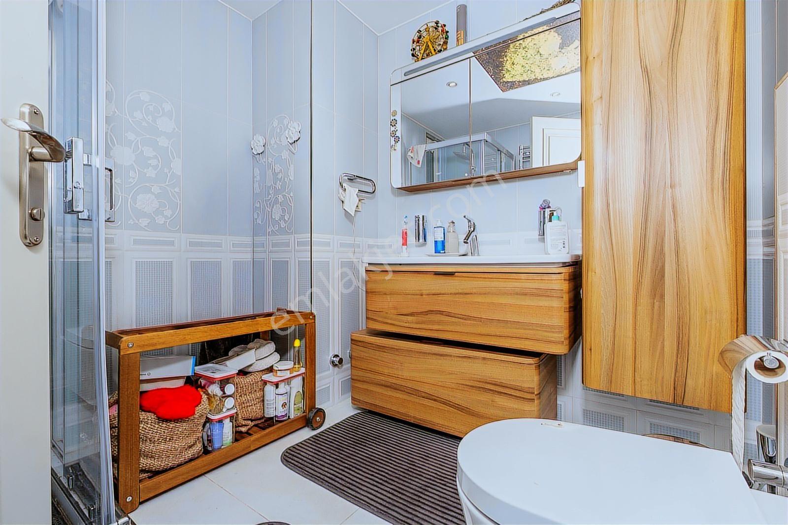 Mutluol Proje'den Bahçeşehir'de Müstakil Bahçeli 3 Katlı Villa - Görsel 31