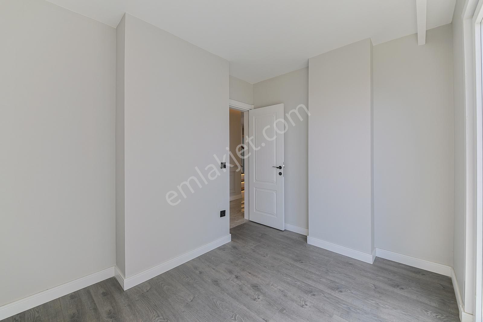 Erenköy Ethem Efendi Caddesi Üzerinde Satılık Çatı Dubleks - Görsel 11