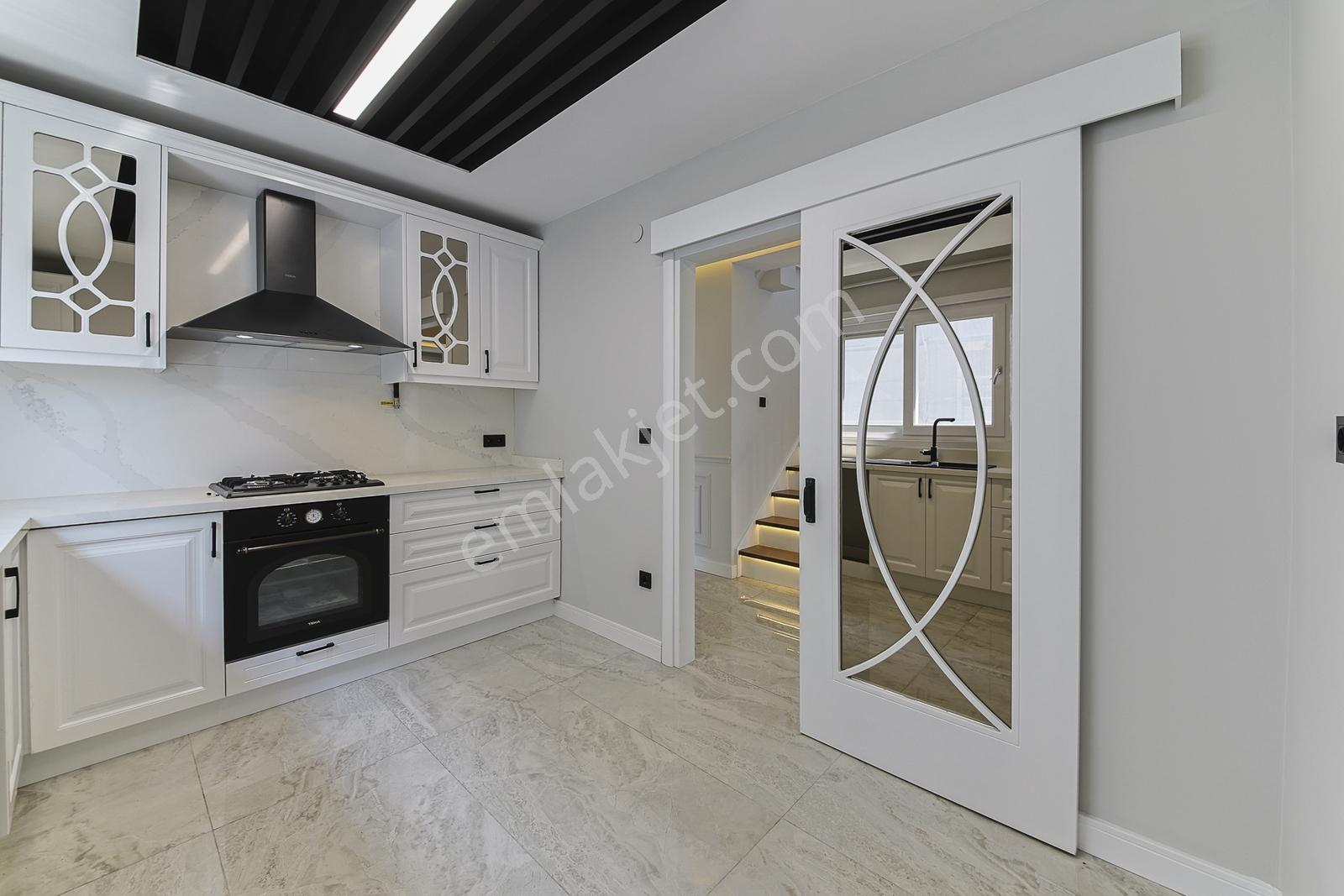 Erenköy Ethem Efendi Caddesi Üzerinde Satılık Çatı Dubleks - Görsel 41