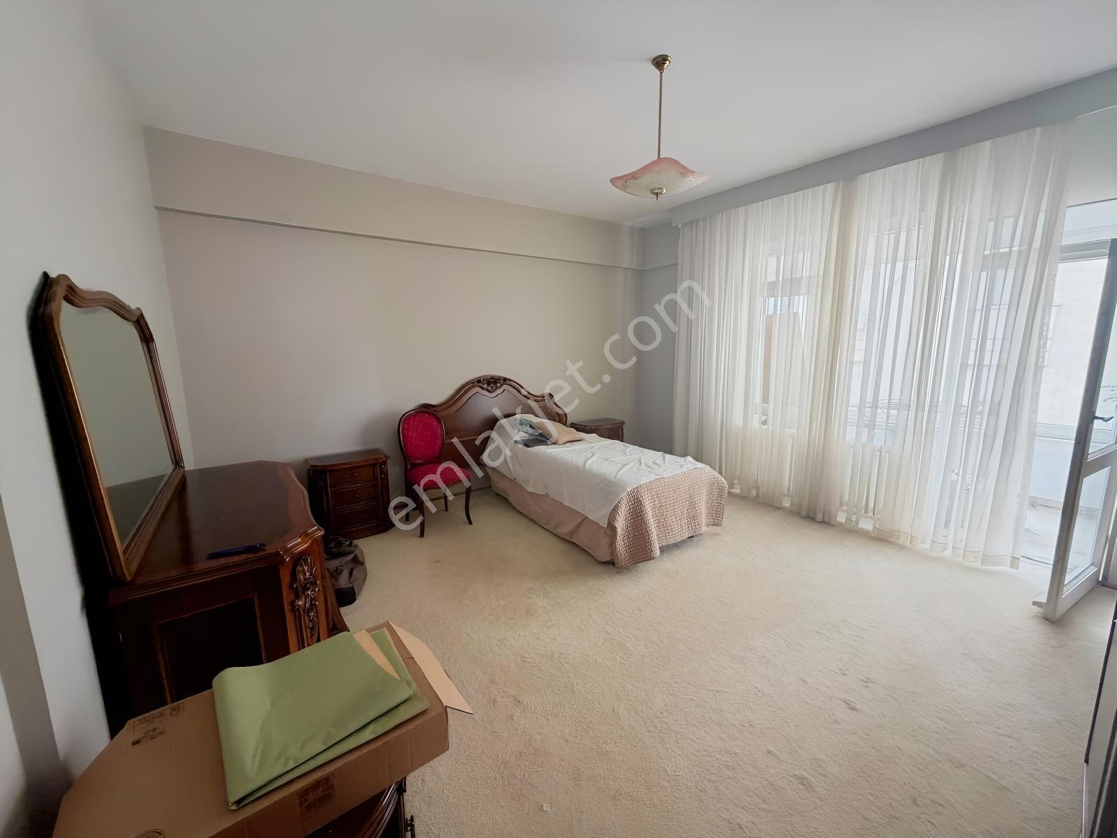 Caddebostan Büyük Kulübe Göztepe Parkına Yakın Kiralık 4+1 Daire - Görsel 44