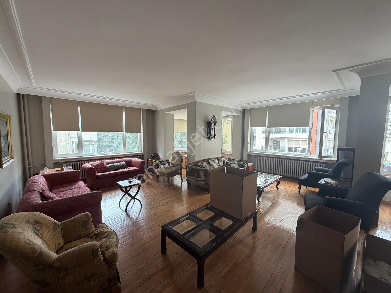 Caddebostan Büyük Kulübe Göztepe Parkına Yakın Kiralık 4+1 Daire - Görsel 16