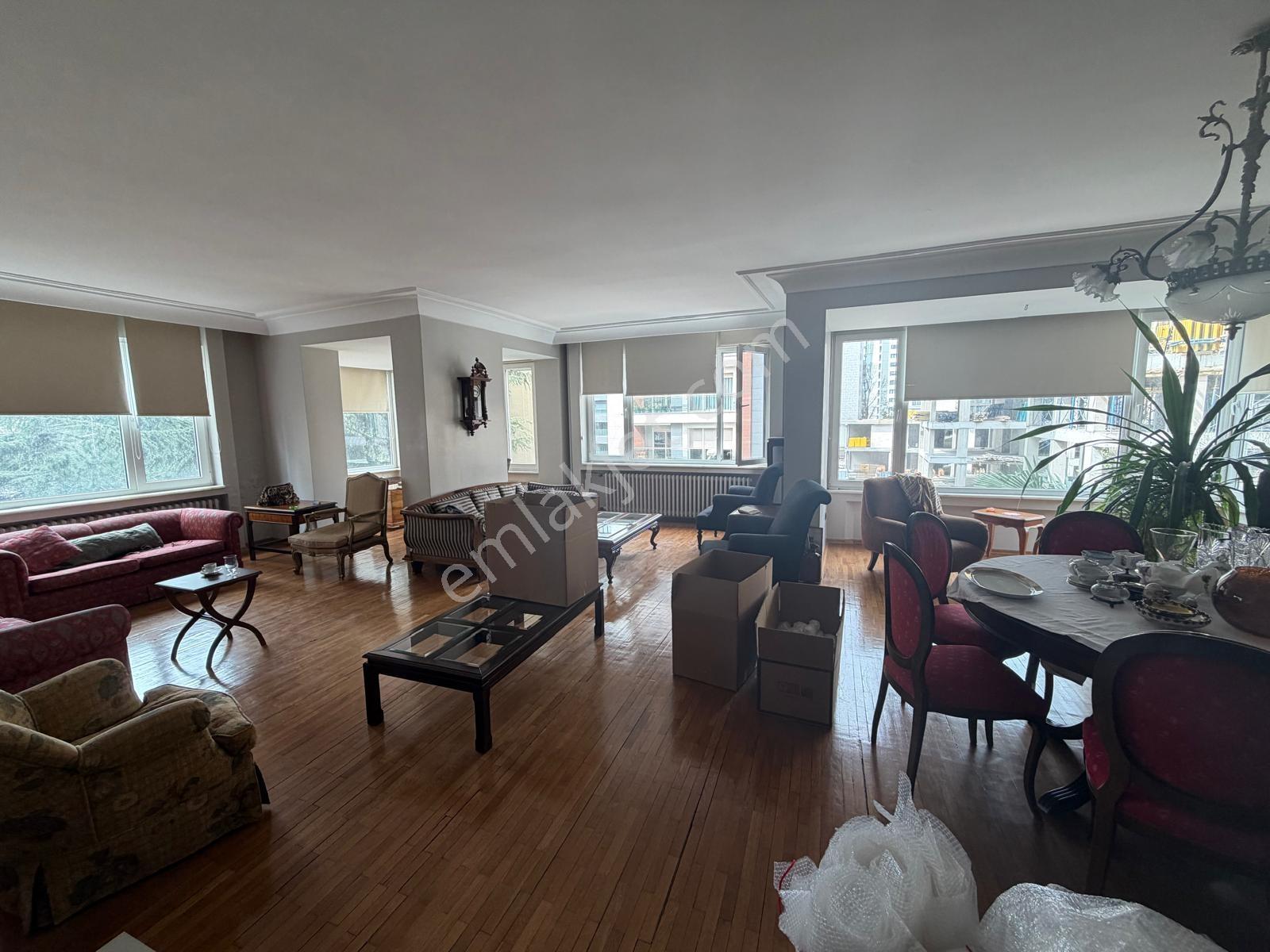 Caddebostan Büyük Kulübe Göztepe Parkına Yakın Kiralık 4+1 Daire - Görsel 22