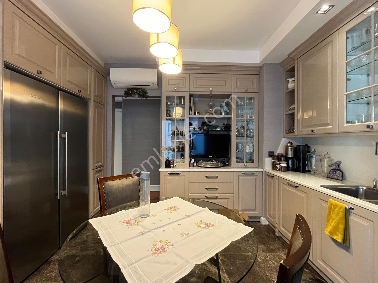 Bağdat Caddesi Divan'ın Sokağı Havuzlu Güvenlikli Satılık Daire - Görsel 15