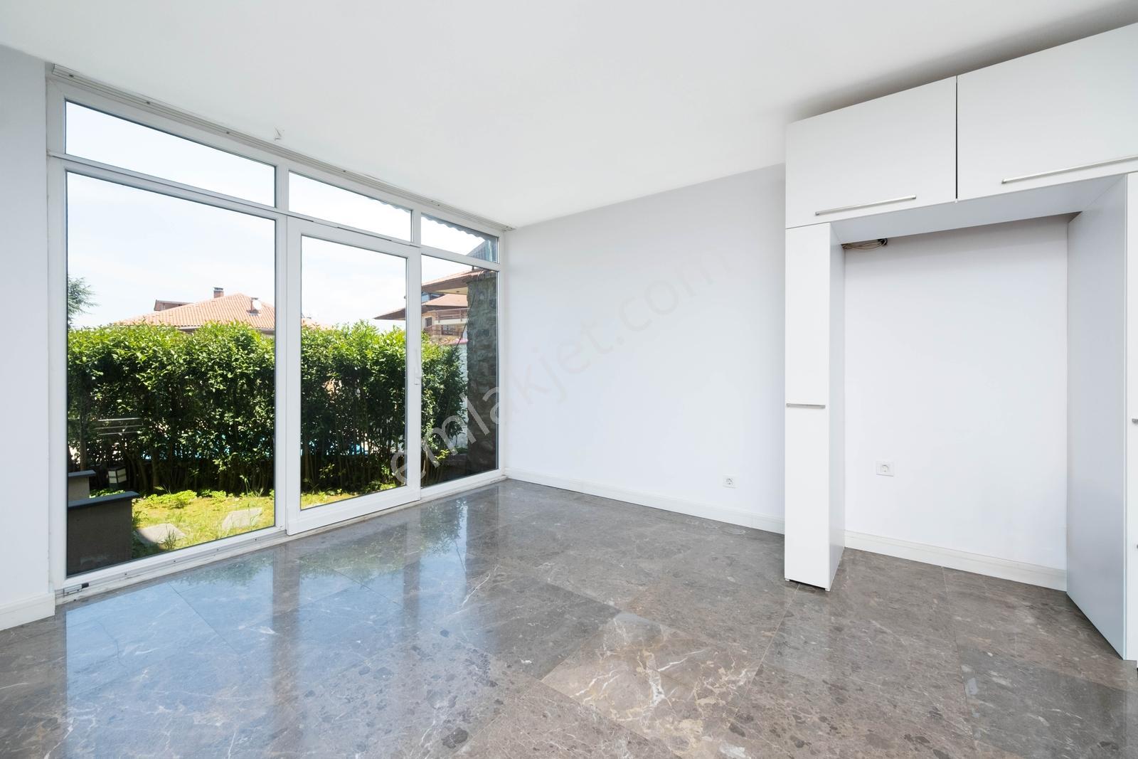 Çengelköy'de Boğaz Manzaralı Site İçinde Müstakil Bahçeli Villa - Görsel 26