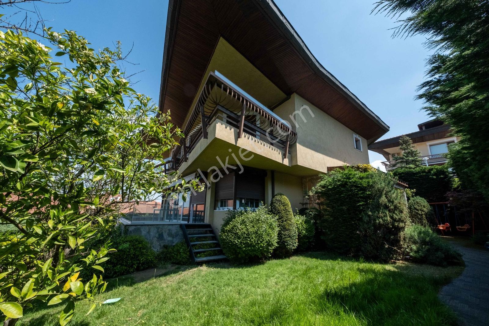 Çengelköy'de Boğaz Manzaralı Site İçinde Müstakil Bahçeli Villa - Görsel 54