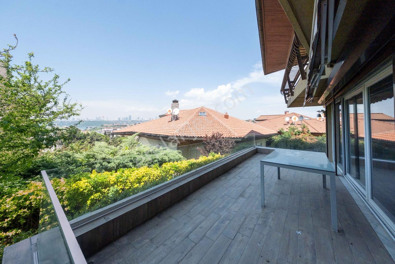Çengelköy'de Boğaz Manzaralı Site İçinde Müstakil Bahçeli Villa - Görsel 4