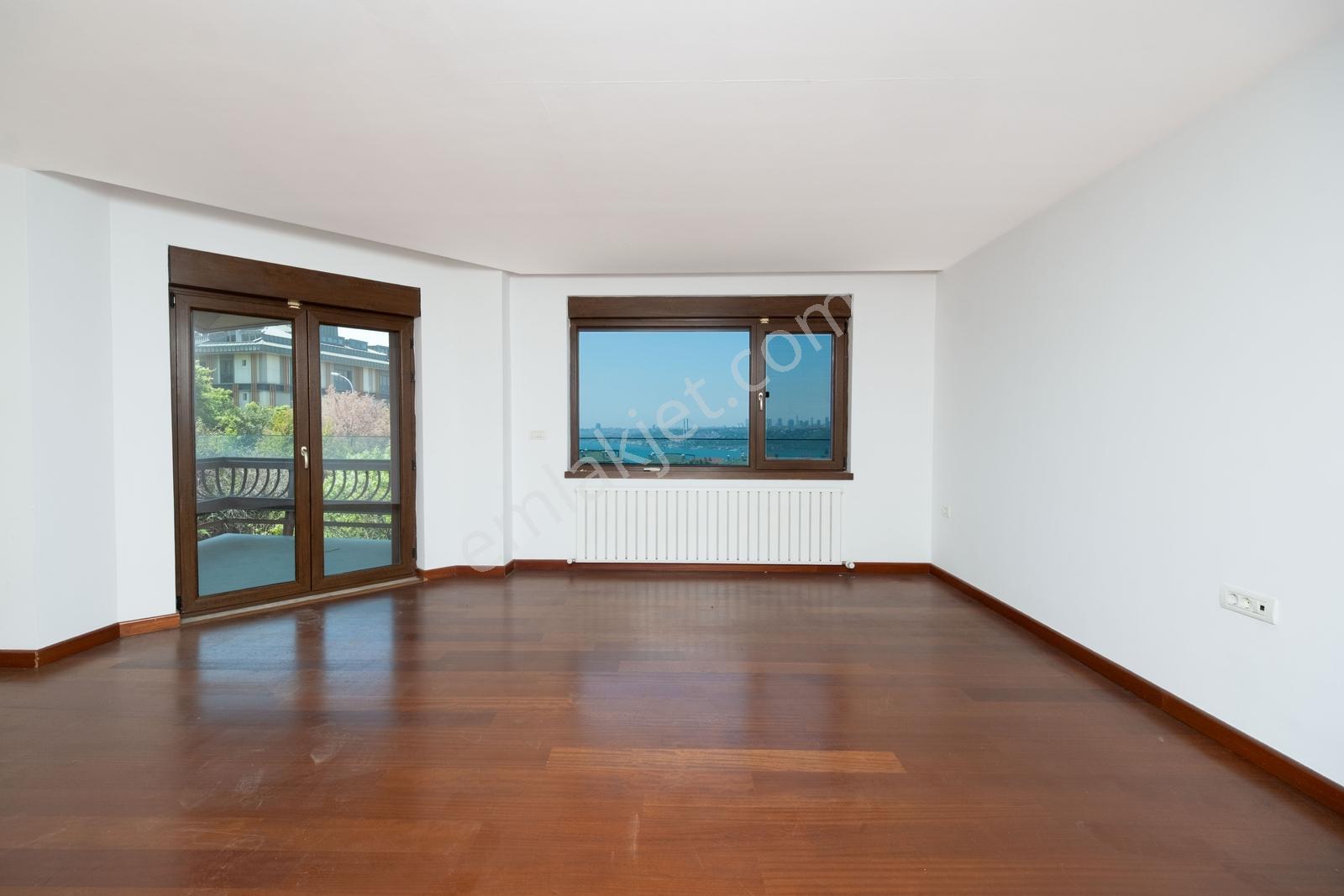 Çengelköy'de Boğaz Manzaralı Site İçinde Müstakil Bahçeli Villa - Görsel 31