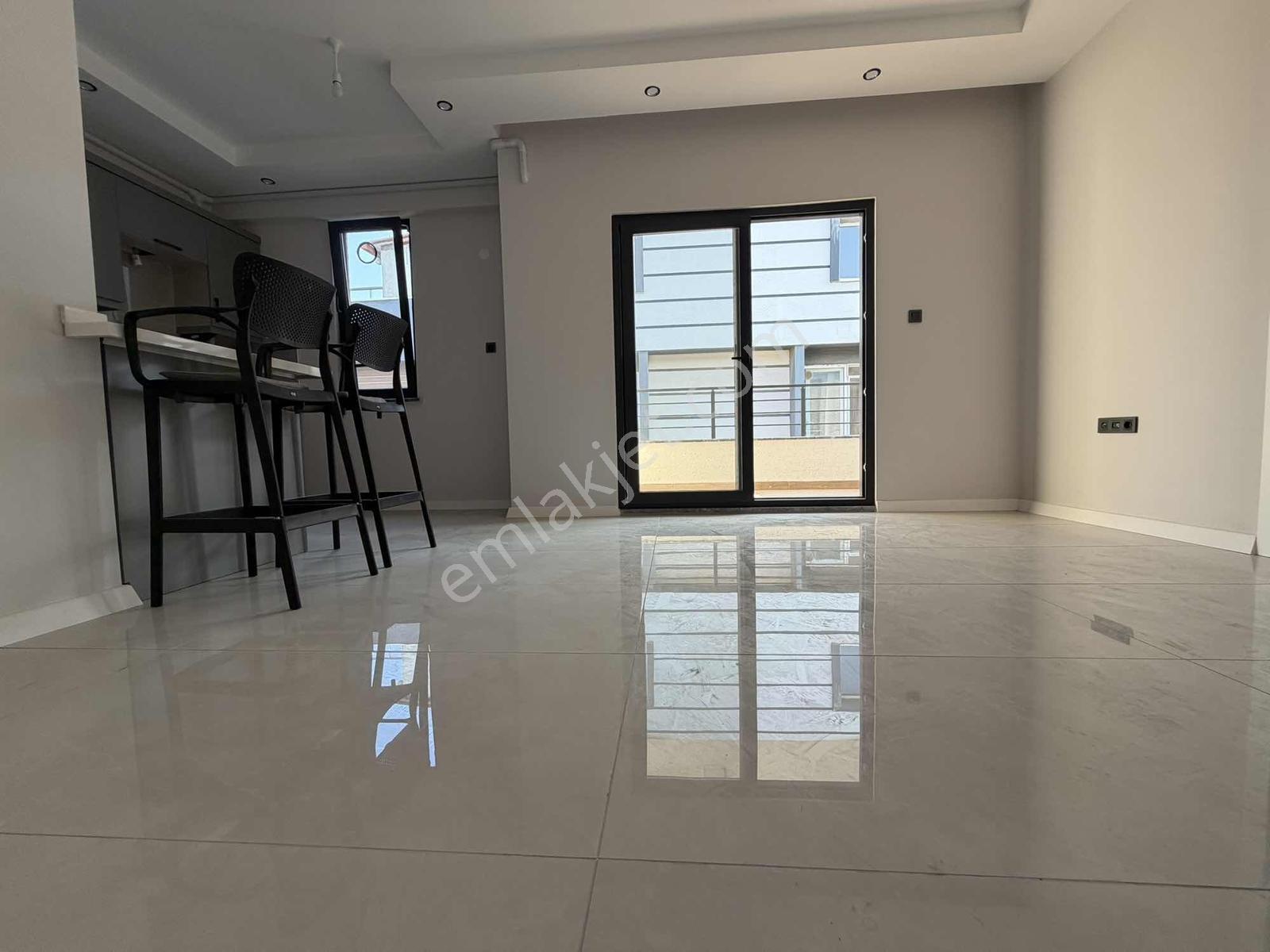 Onmax'tan Bahçelievlerde Satılık 1+1 Geniş Arakat Sıfır Daire - Görsel 2