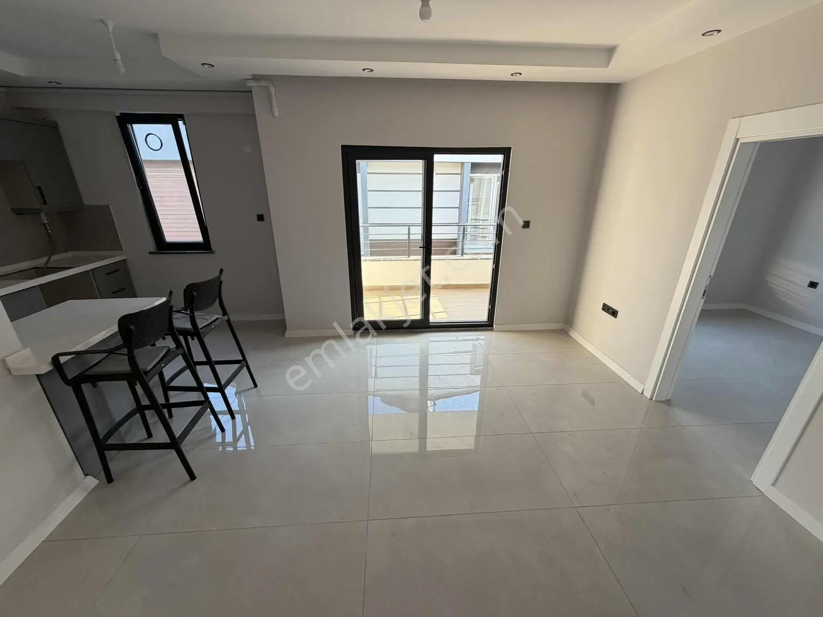 Onmax'tan Bahçelievlerde Satılık 1+1 Geniş Arakat Sıfır Daire - Görsel 5