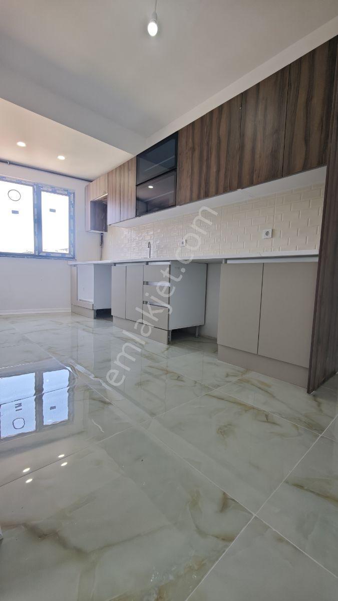 Merkezi Lokasyonda, Çarşıya Yakın Sıfır 4+1 Çift Banyolu - Görsel 15