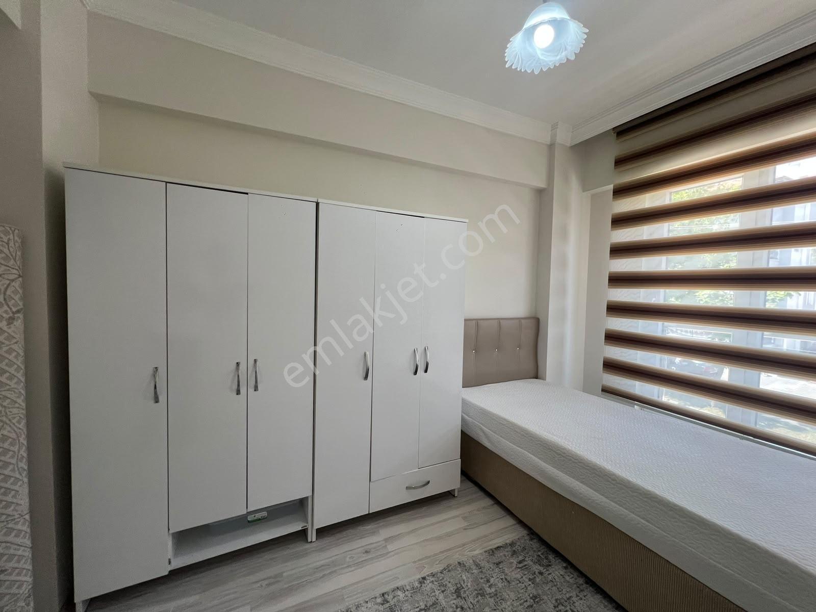 Bahçelievler Mahallesinde Yüksek Güvenliki Lüx 1+1 Eşyalı Daire - Görsel 6