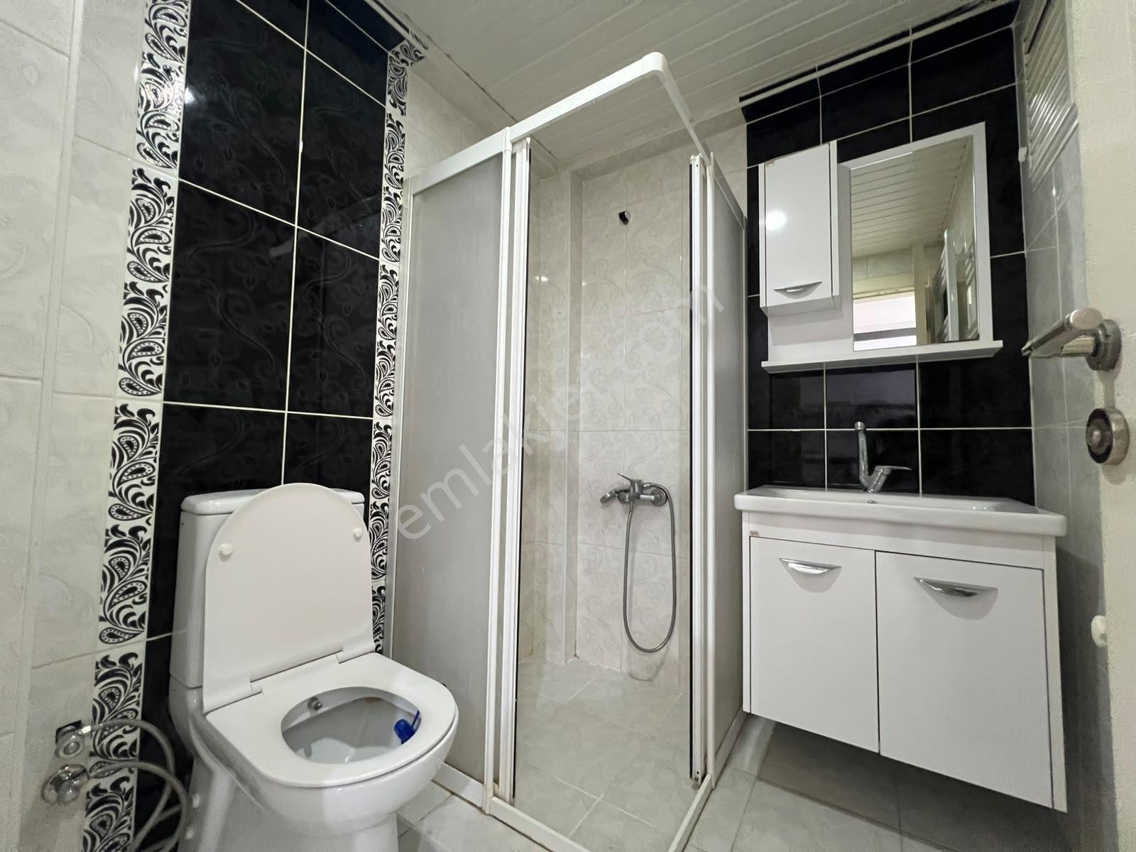 Bahçelievler Mahallesinde Yüksek Güvenliki Lüx 1+1 Eşyalı Daire - Görsel 8