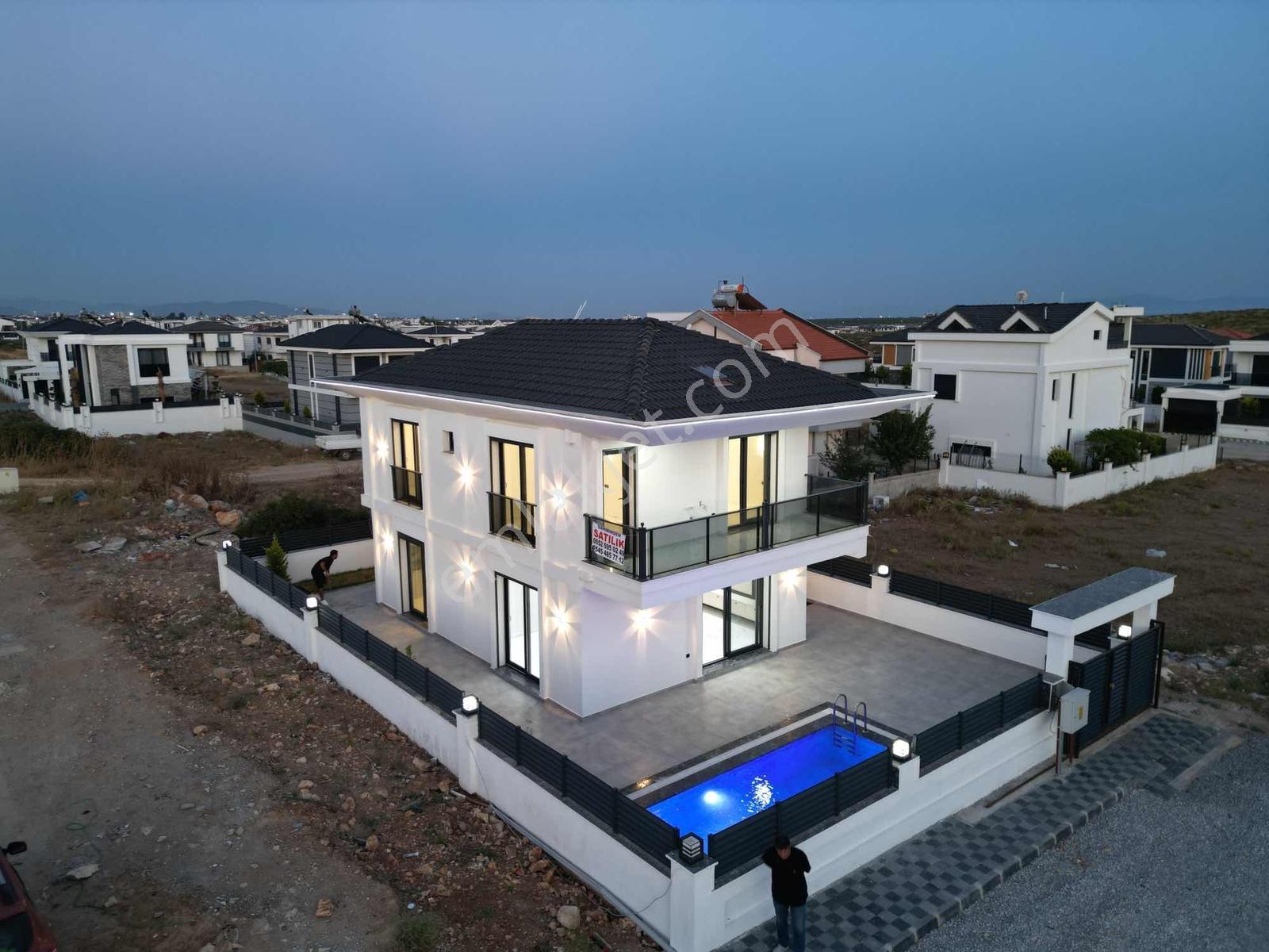 Didim'de 3+1 Ayrı Mutfaklı Tam Müstakil Lüks Villa - Görsel 10