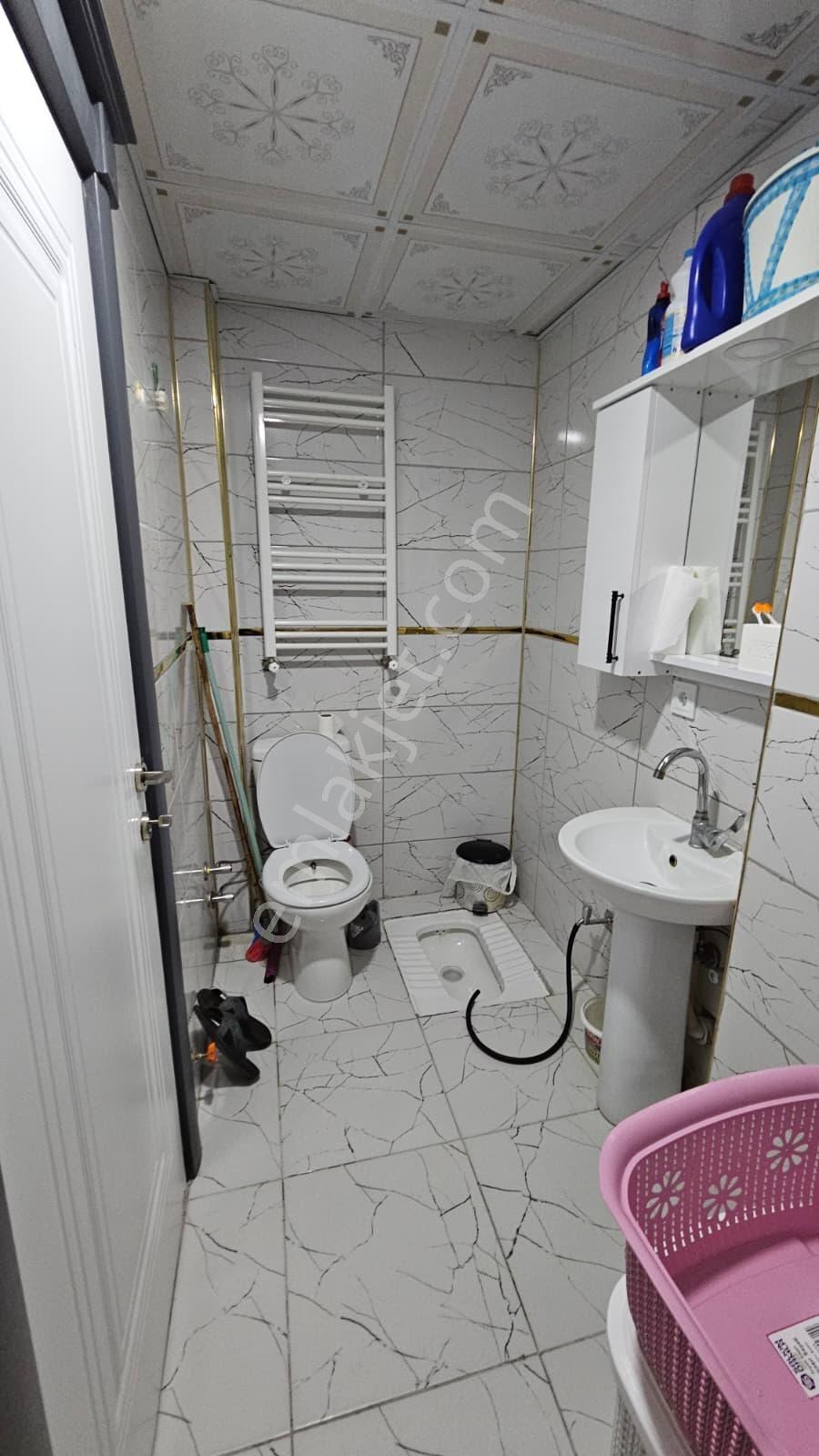 Gevaş Merkezde Satılık 1+1 Daire - Görsel 29