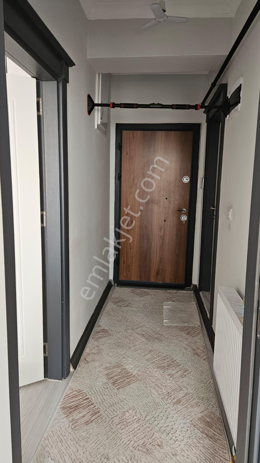 Gevaş Merkezde Satılık 1+1 Daire - Görsel 13