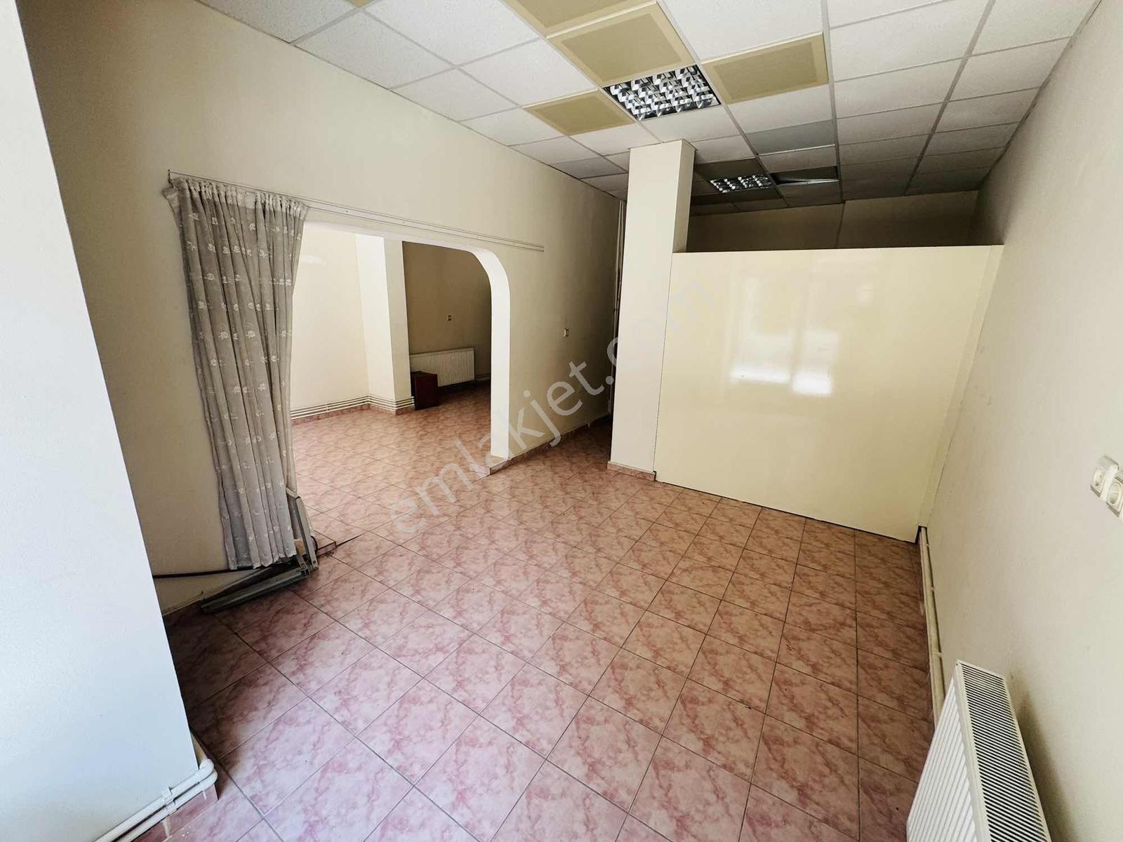 Gölbaşı Gaziosmanpaşa 55m2 Düz Ayak Kiralık Dükkan - Görsel 15
