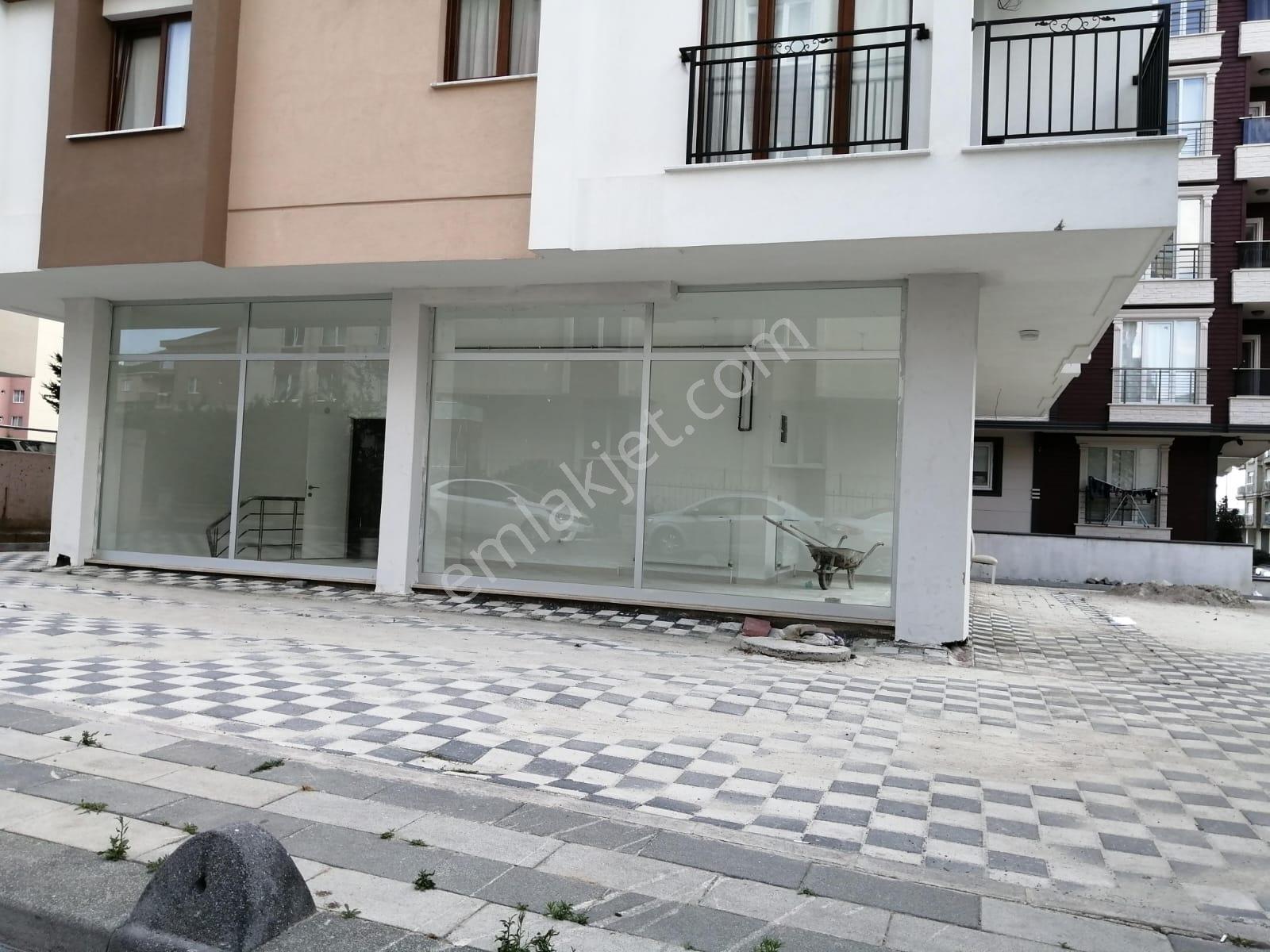Çekmeköy Nikah Sarayı Karşisinda Dükkan Kiralık