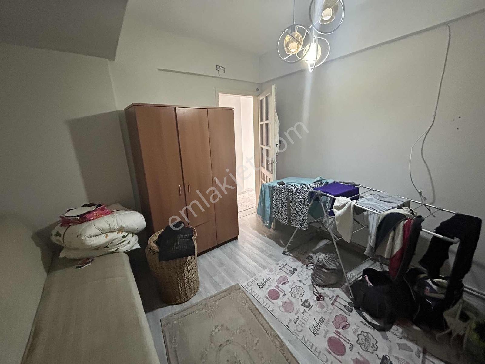 Kuşadası Merkezde Doğalgazlı Eşyalı Kiralık 3+1 Ara Kat Daire - Görsel 22