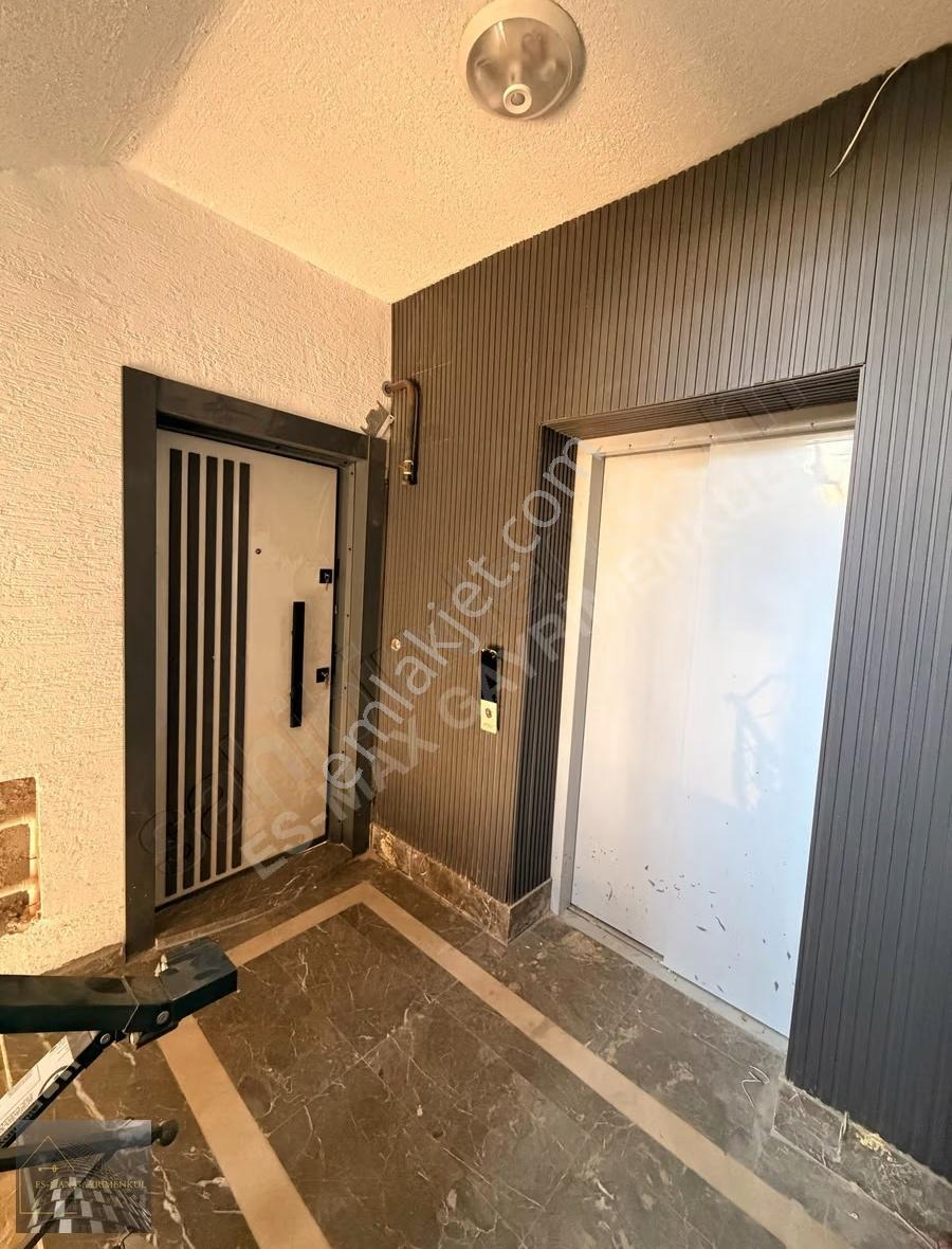 Gemlik Manastır'da Havuzlu Sitede Sıfır Ara Kat Kiralık (3+1) - Görsel 9