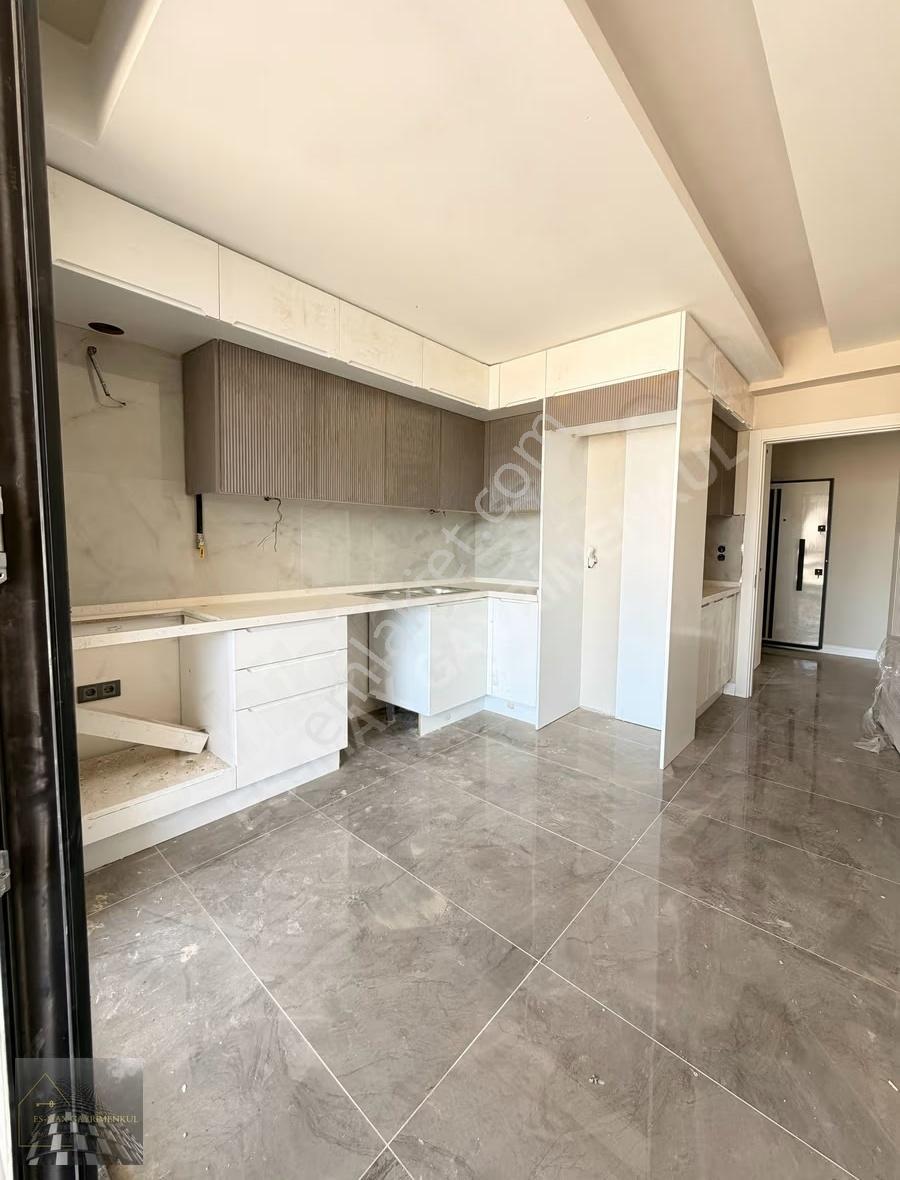Gemlik Manastır'da Havuzlu Sitede Sıfır Ara Kat Kiralık (3+1) - Görsel 22