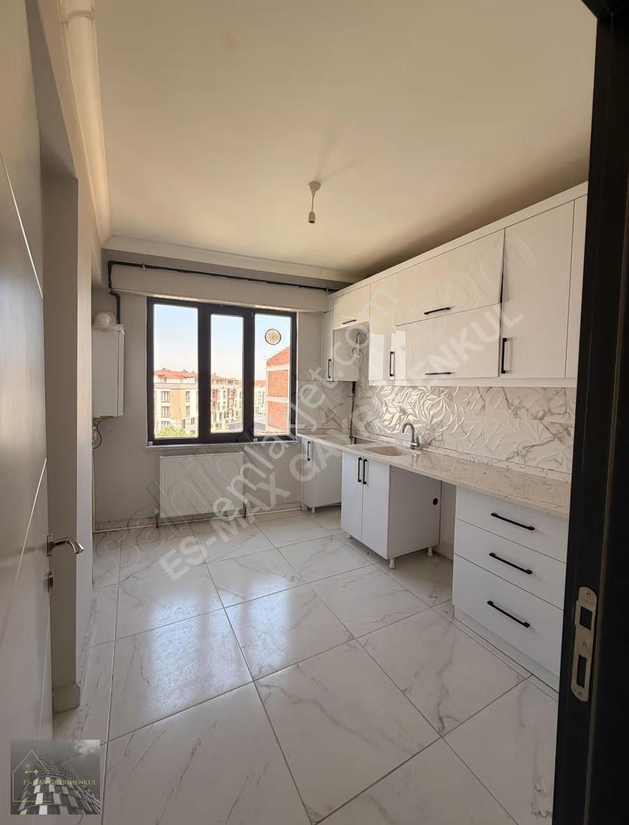 Nilüfer Akçalar'da Göl Manzaralı Kiralık 3+1 Dubleks Daire - Görsel 9