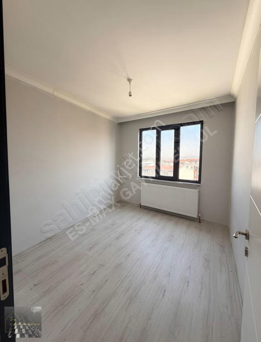 Nilüfer Akçalar'da Göl Manzaralı Kiralık 3+1 Dubleks Daire - Görsel 11