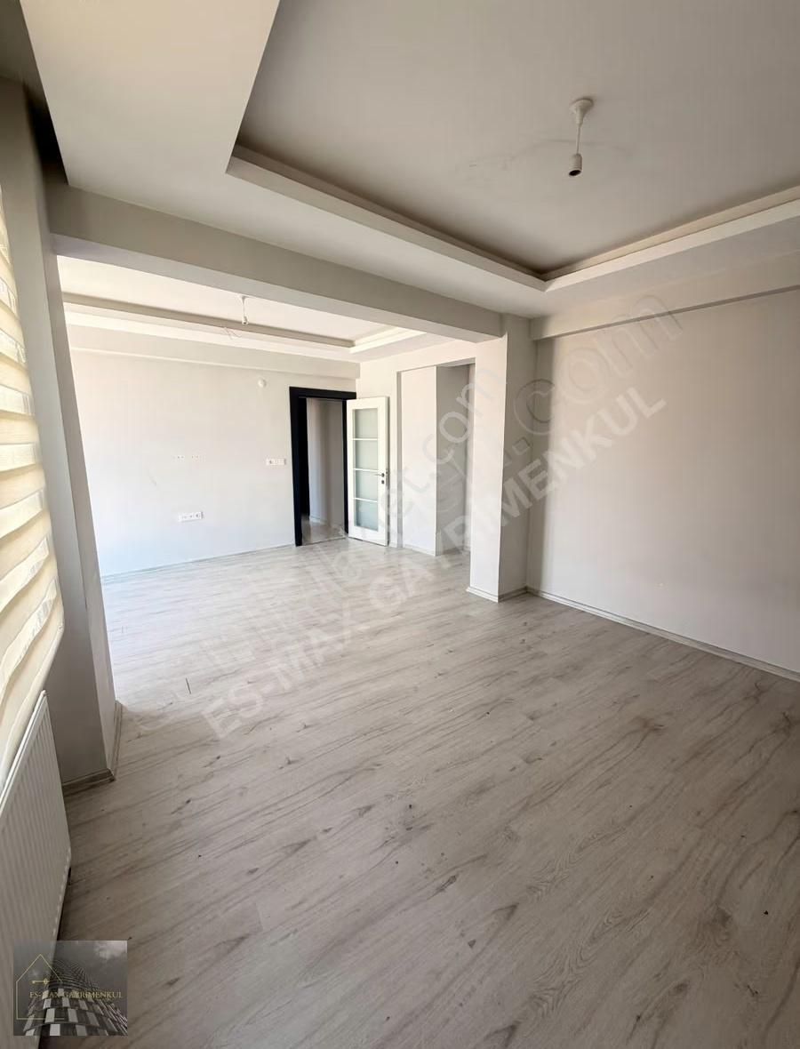 Nilüfer Akçalar'da Göl Manzaralı Kiralık 3+1 Dubleks Daire - Görsel 2