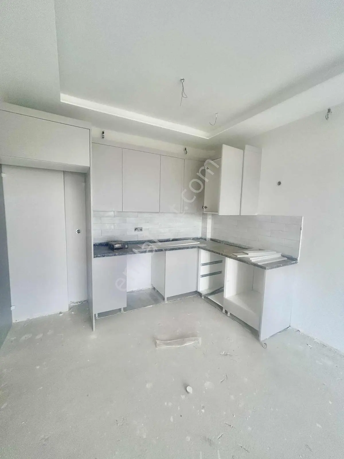 Mersin Eski Mezitlide Satılık 1+1 Daire - Görsel 4